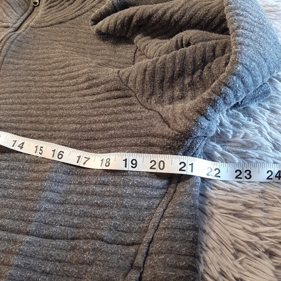 Athleta Ribbed Sweatshirt with 3/4 Zip Gray Size Large - Picture 10 of 11